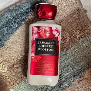 Bath & Body Works Japanese Cherry Blossom Lotion - Red & Cream